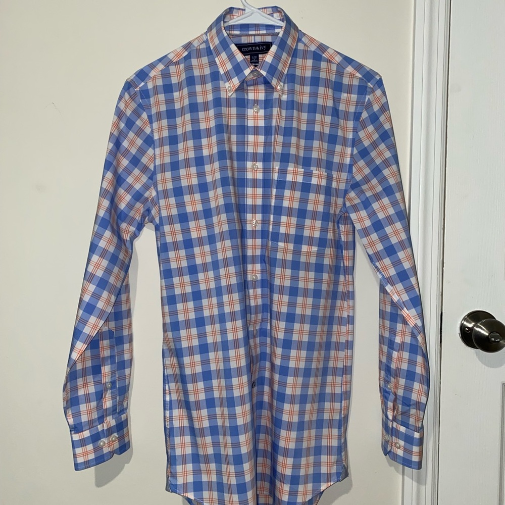 Crown & Ivy Button Down